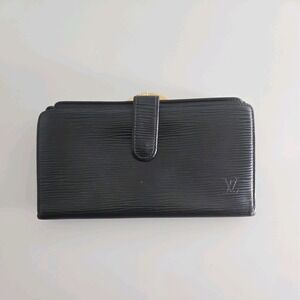 Louis Vuitton Continental Viennois Black Epi Leather Wallet. Size M11012